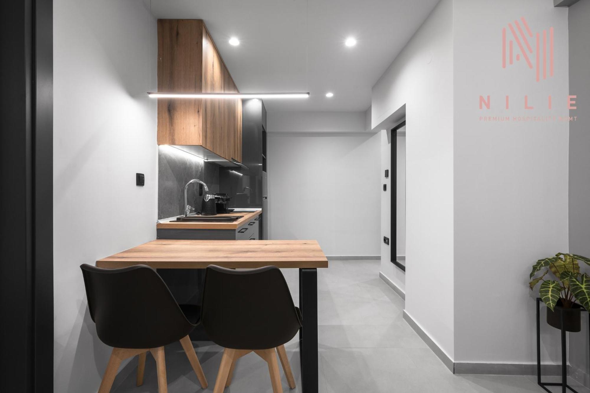 Apartment 8, Nilie Hospitality Mgmt